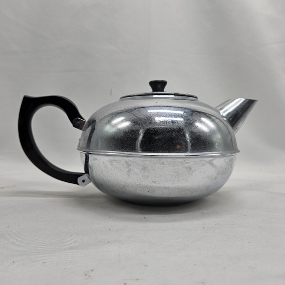 Britdis Chrome 6- cup Tea Pot New‎ Zealand....